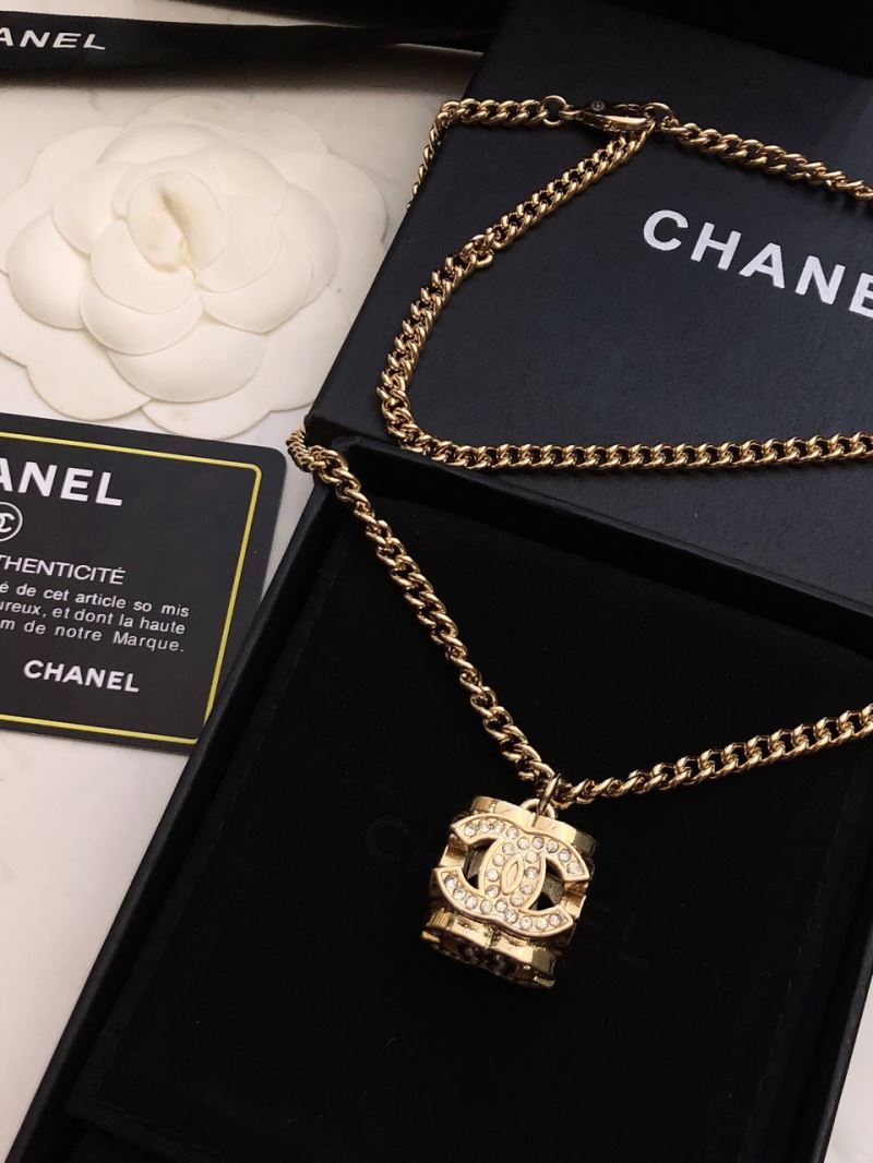 Ch**el necklaces